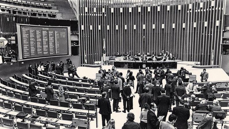 Plenário da Câmara dos Deputados durante sessão: texto já foi aprovado na Casa (Foto: Brenno Carvalho/Agência O Globo)