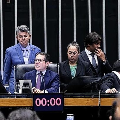 Câmara cria comissão para debater proposta contra adultização de crianças