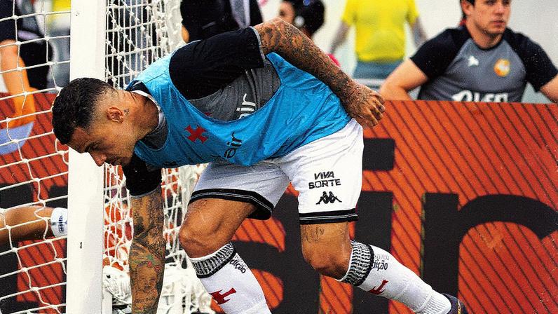 Coutinho em aquecimento antes de Vasco 2x3 Corinthians (Foto: Matheus Lima/Vasco)