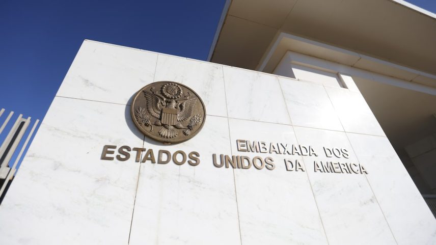 Embaixada dos Estados Unidos em Brasília, sob o comando do encarregado de negócios Gabriel Escobar, não atua para minimizar as tensões, mas para ampliá-las (Foto: Wilton Junior/Estadão)