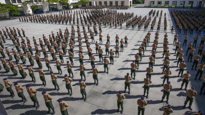 Alunos em formação na Academia Militar das Agulhas Negras, do Exército, em Resende, no Sul Fluminense: para especialistas, o custo crescente da previdência dos militares vem dos privilégios da categoria (Foto: Marcelo Régua/Agência O Globo)