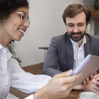 Transforme atendimentos em conteúdo que esclarece dúvidas reais dos clientes