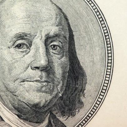 Dólar supera R$ 5,50 após decisão que pode impactar caso Magnitsky
