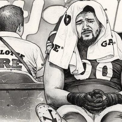 Derrick Harmon, escolha de primeira rodada, é dúvida por lesão no joelho