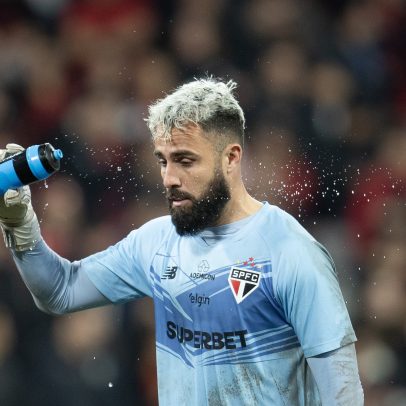 Goleiro Jandrei pode deixar o São Paulo após falha em pênalti decisivo