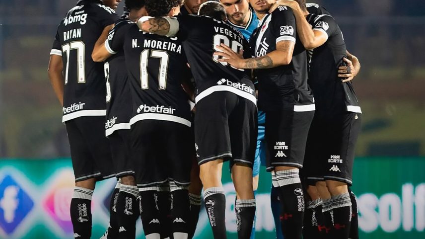 Vasco entrando em campo contra o Mirassol (Foto: Reprodução / Instagram)