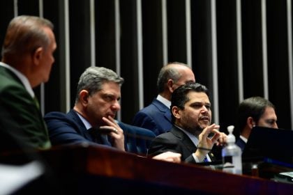 Senado, sob o comando de Alcolumbre, se prepara para votar a MP do INSS. (Foto: Saulo Cruz/Agência Senado)