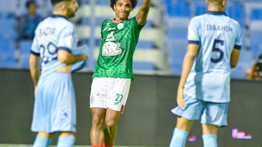 Livre no mercado, Vitinho, ex-Flamengo e Botafogo, recebeu proposta do Fluminense (Foto: Divulgação/Al-Ettifaq)