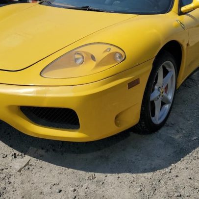Ferrari 360 Modena limusine é vendida por R$ 61 mil após não encontrar comprador