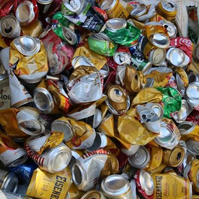 Brasil lidera reciclagem de latas de alumínio, mas enfrenta desafios globais