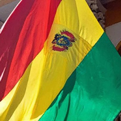 Explosão em local de votação na Bolívia levanta preocupações durante eleições presidenciais