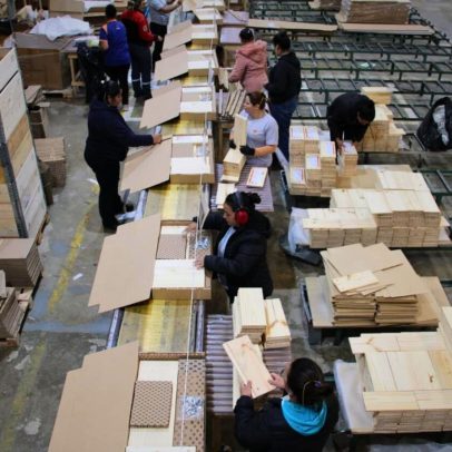 Produção industrial e empregos caem, gerando preocupação no setor econômico