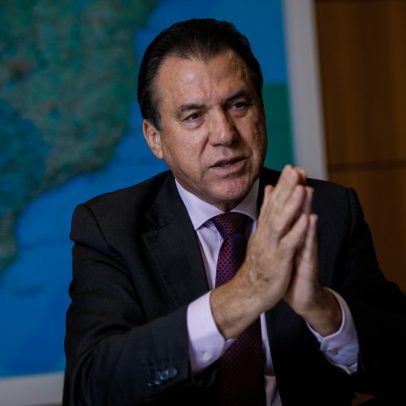 Ministro do Trabalho apresenta plano a sindicalistas para preservar empregos