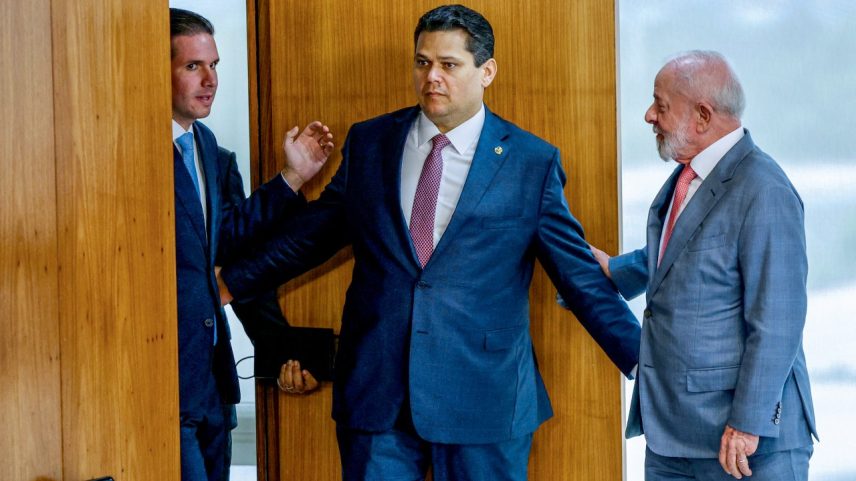 DILEMA - Motta, Alcolumbre e Lula: ponto de equilíbrio ficou mais difícil (Foto: Fabio Rodrigues-Pozzebom/Agência Brasil)