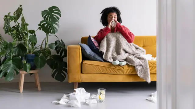 gripe, resfriado, covid e dengue são causadas por vírus (Foto: Getty Images)