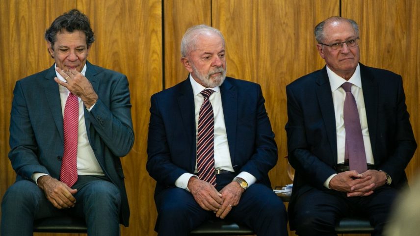 Fernando Haddad, Lula e Geraldo Alckmin (Foto: Brenno Carvalho / Agência O Globo)