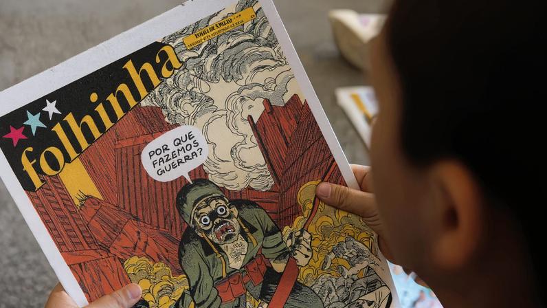 Leitores da Folhinha visitam a redação da Folha para criar uma Primeira Página para a edição 40 mil (Foto: Reprodução)