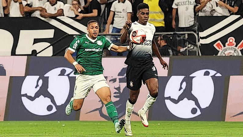 Vitor Roque em ação pelo Palmeiras durante a final do Paulistão contra o Corinthians (Foto: Reprodução)