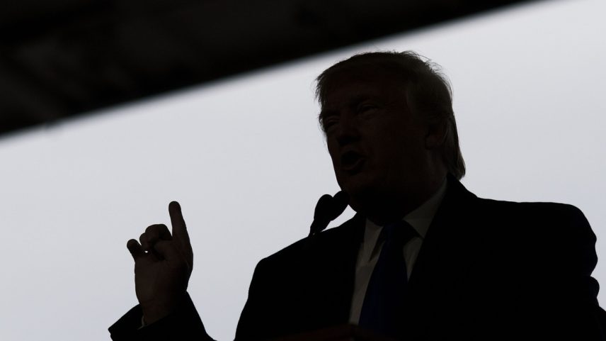 Silhueta de Donald Trump (Foto: Ty Wright / Bloomberg - 1/3/2016)