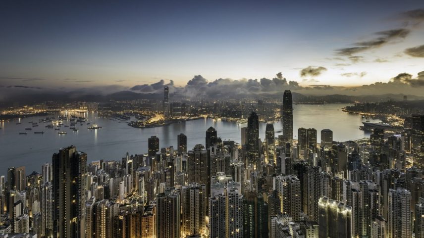 Compras recordes de ações por investidores chineses chegam a HK$ 35,9 bilhões em um único dia (Foto: Getty Images/Getty Images)