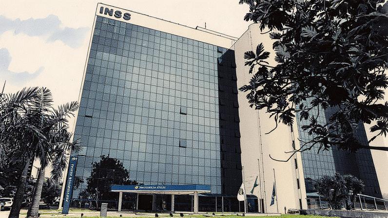 Fachada da sede do INSS em Brasília (Foto: Pedro Ladeira - 23.abr.24/Folhapress)