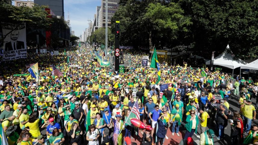 Ato pró-Bolsonaro na Avenida Paulista — Foto: Edilson Dantas/O Globo