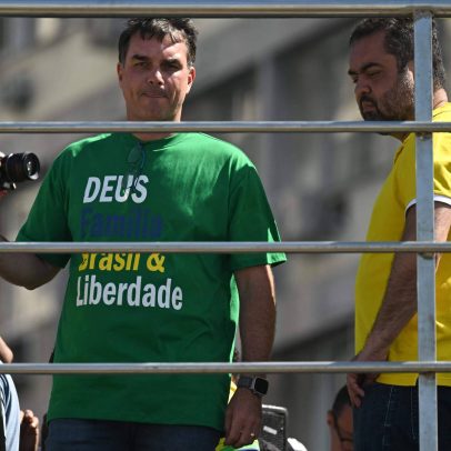 Flávio Bolsonaro critica ausência de governadores de direita em atos políticos