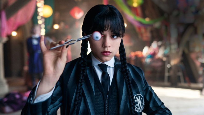 FACE DE UM FENÔMENO - Jenna Ortega como Wandinha: memória afetiva que embala um hit global (Foto: Jonathan Hession/Netflix)