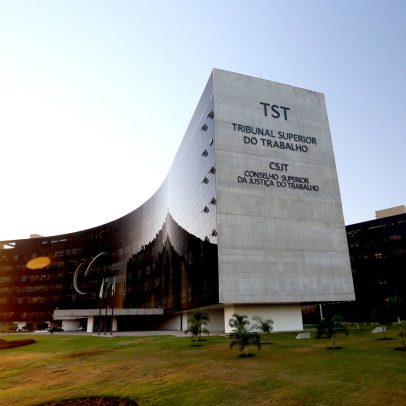 TST gasta R$ 1,5 milhão em sala VIP com regalias no aeroporto de Brasília