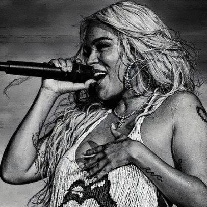 Karol G será a atração principal do show ao vivo da NFL no Brasil em setembro