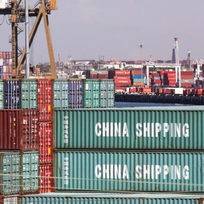 OMC projeta impacto do tarifaço de Trump no comércio global
