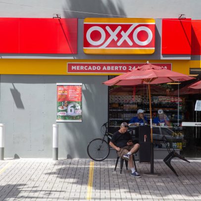 Lojas de prédios de alto padrão em SP fecham ou se transformam em Oxxo