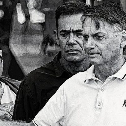 Bolsonaro tinha minuta de pedido de asilo político para fugir para a Argentina
