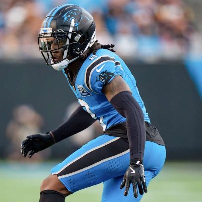 Jaycee Horn, dos Panthers, se envolve em acidente e perde treino com os Browns