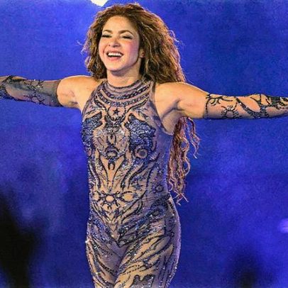 Shakira convida Belinda para apresentação de 'Día de Janeiro' em show no México