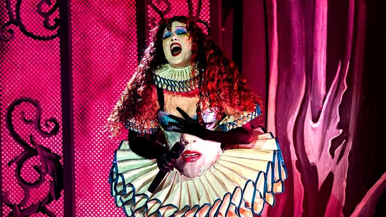 Chappell Roan se apresentou no Reading Festival, na Inglaterra, em 22 de agosto. Aqui estão os melhores momentos. (Foto: Reprodução)