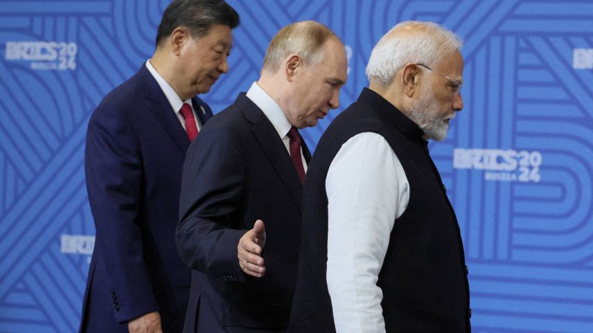Xi, Putin e Modi na cúpula do Brics realizada em Kazan, na Rússia, em 2024 (Foto: Maxim Chipenkov - 23.out.2024/Pool/Reuters)