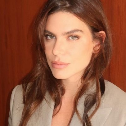 Mariana Goldfarb responde críticas e se declara mais bonita e inteligente