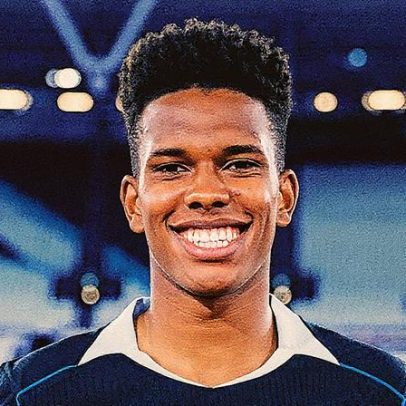 Estêvão brilha e estabelece novo recorde na goleada do Chelsea
