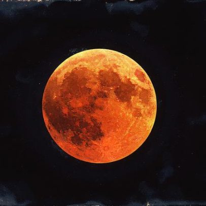Eclipse lunar mais longo da história será transmitido ao vivo para o Brasil