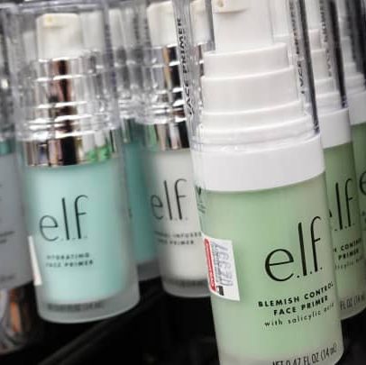 E.l.f. Beauty registra queda de 30% nos lucros devido a tarifas da China