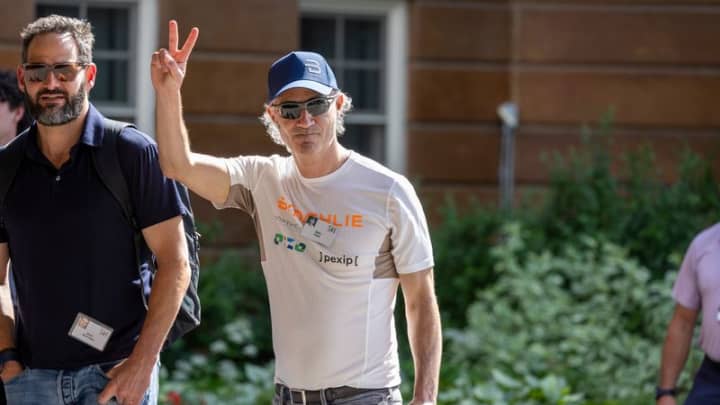 Alex Karp, CEO da Palantir, participando da conferência anual de Mídia e Tecnologia da Allen & Co. em Sun Valley, Idaho, no dia 9 de julho de 2025. (Foto: David A. Grogan | CNBC)