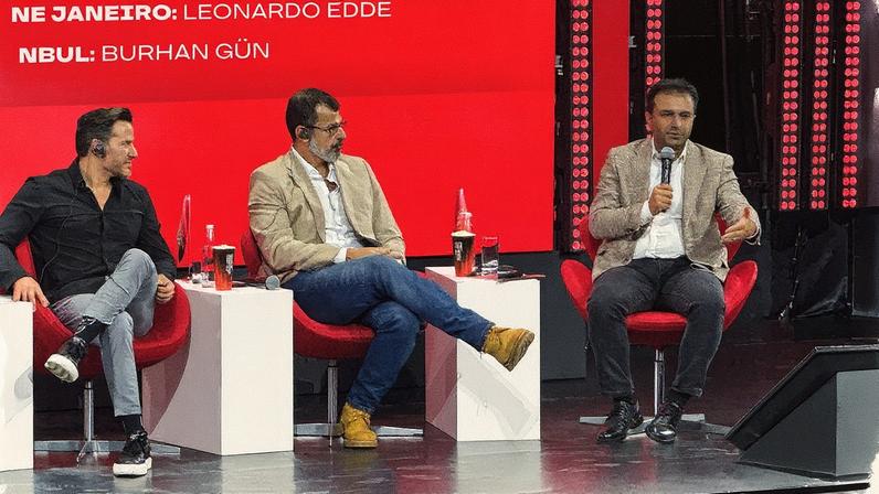 Leo Edde, presidente da RioFilme (ao centro), participa da abertura da Semana Internacional de Cinema de Moscou (Foto: Divulgação)