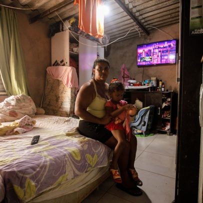 Bolsa Família diminui em até 55% mortes por Aids entre mulheres vulneráveis