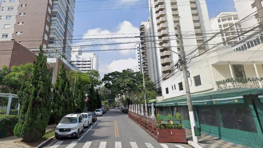 Alameda dos Anapurus, em Moema, onde os assaltos ocorreram - Reprodução Street View (Foto: Reprodução)