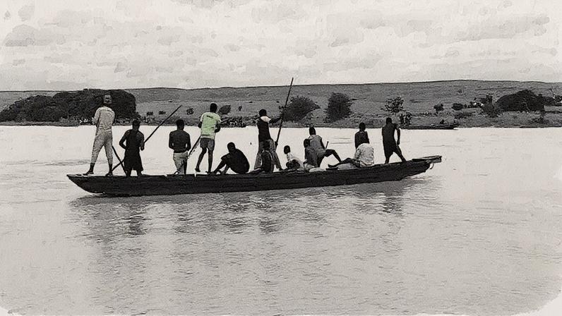 Mergulhadores saíram para o rio em busca dos passageiros desaparecidos - Foto: Nema