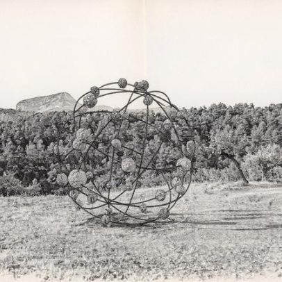 Galeria atrai colecionadores para trilha de esculturas em região abandonada da Espanha