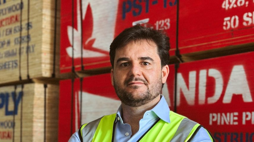 Guilherme Ranssoli, CEO da Randa Portas e Compensados. Empresa vende para os Estados Unidos e não sabe se taxação de 50% será aplicada aos produtos brasileiros (Foto: Leonardo Doro da Luz)