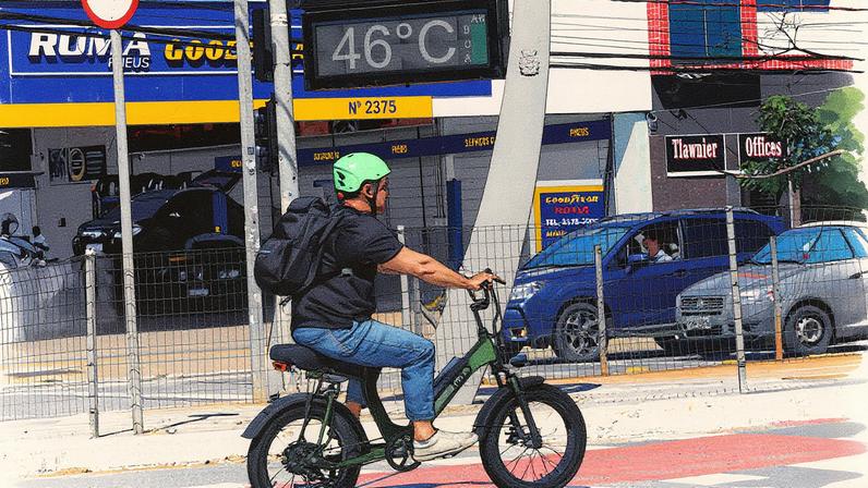 Os termômetros chegaram a marcar entre 45 °C e 46 °C em fevereiro, na região do metrô Ana Rosa, zona sul de São Paulo (SP) (Foto: Renato S. Cerqueira/Folhapress)