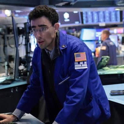 Futuros de ações permanecem estáveis após queda do Dow na quinta-feira